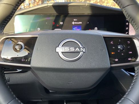 Used 2025 Nissan Murano SL image 18