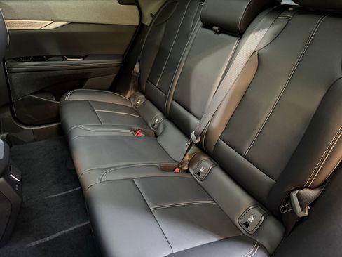 Certified 2025 Cadillac Optiq Sport 1 w/ LPO, Floor Liner Package AWD/4WD image 43