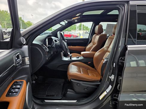 Used 2015 Jeep Grand Cherokee SRT AWD/4WD image 29
