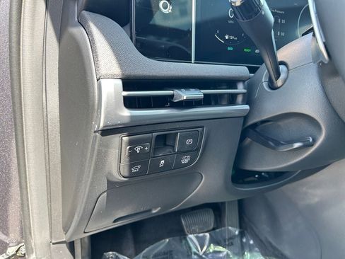 Used 2025 Hyundai Tucson Limited AWD/4WD image 19