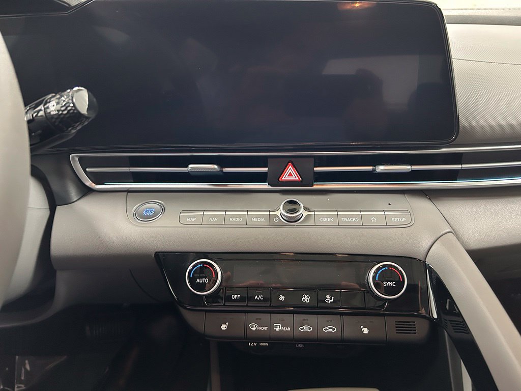 Used 2025 Hyundai Elantra SEL FWD image 20