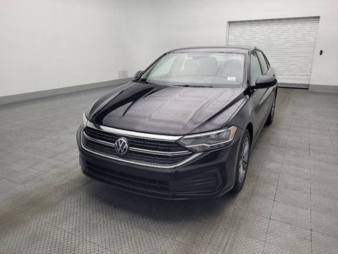 Used 2024 Volkswagen Jetta SE image 15
