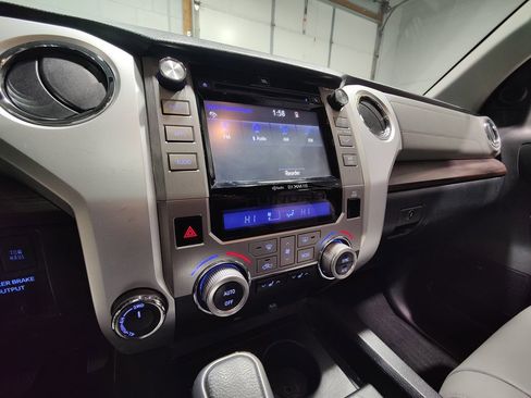 Used 2019 Toyota Tundra Limited w/ Limited Premium Package image 31