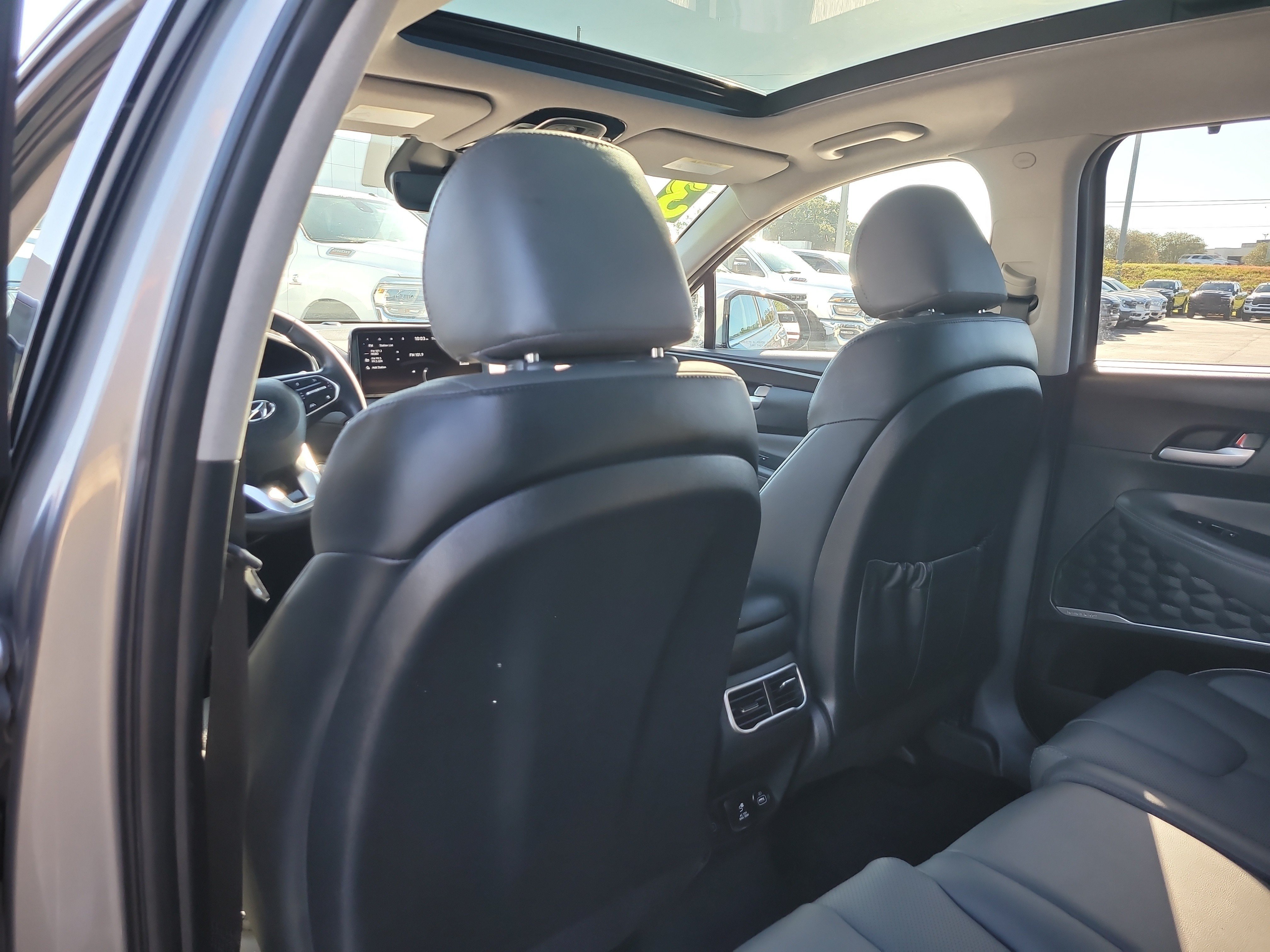 Used 2023 Hyundai Santa Fe Limited FWD image 12