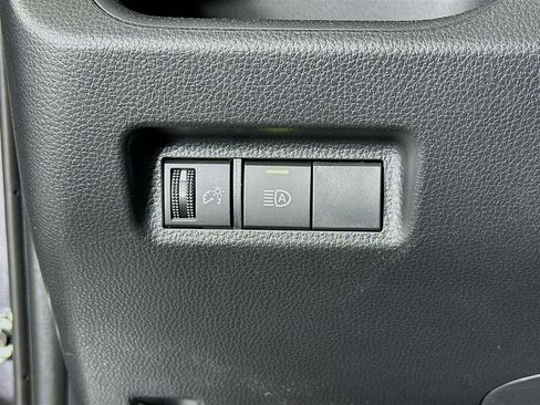 Used 2025 Toyota RAV4 XLE image 17