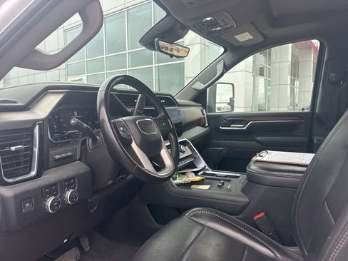 Used 2024 GMC Sierra 3500 Denali w/ Denali Reserve Package AWD/4WD image 12