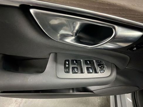 Used 2025 Volvo XC90 B6 Plus w/ Protection Package Premier image 24