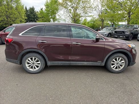 Used 2019 Kia Sorento LX AWD/4WD image 8
