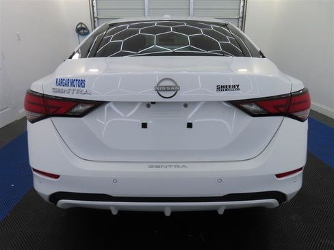 Used 2025 Nissan Sentra SV FWD image 11