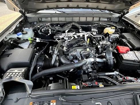 New 2025 Ford Bronco Big Bend w/ Black Diamond Package image 10