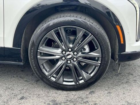 Used 2025 Cadillac Optiq Sport 2 AWD/4WD image 9
