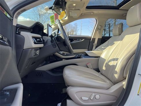 Certified 2022 Lincoln Nautilus Reserve image 9