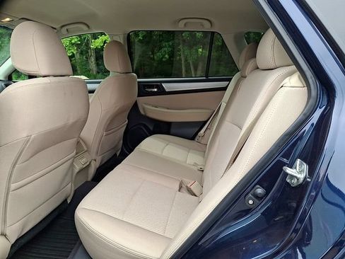 Used 2018 Subaru Outback 2.5i Premium AWD/4WD image 37