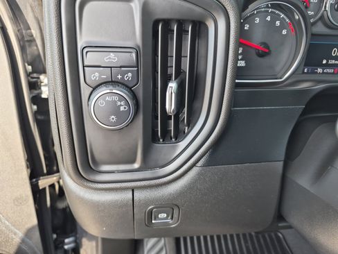 Used 2022 Chevrolet Silverado 1500 Custom w/ Safety Confidence Package image 25