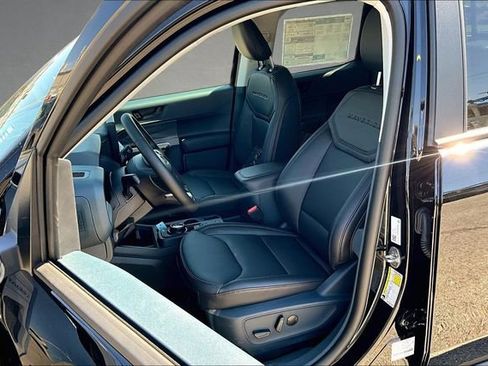 New 2026 Ford Maverick Lariat w/ Black Appearance Package AWD/4WD image 9