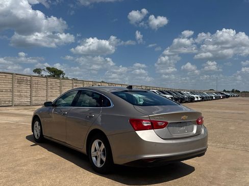Used 2025 Chevrolet Malibu LS FWD image 16