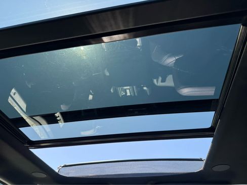 Used 2025 Ford F150 Lariat w/ Equipment Group 502A High image 31