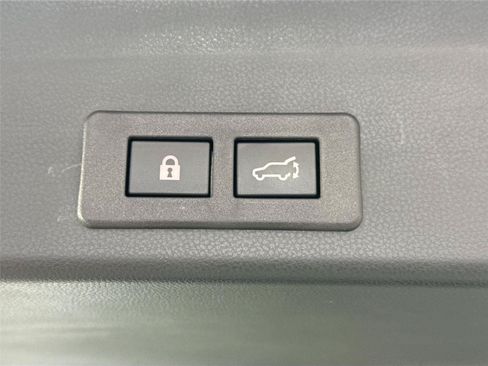 Used 2025 Subaru Ascent Touring w/ Popular Package #2 AWD/4WD image 40