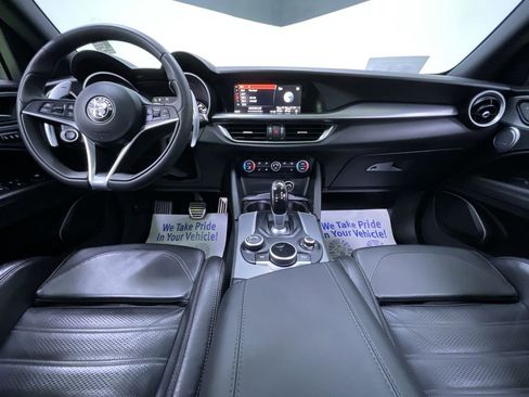 Used 2018 Alfa Romeo Stelvio Ti Sport image 19