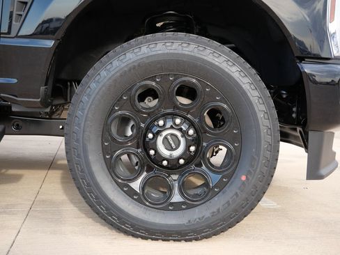 New 2026 Ford F250 Lariat w/ Black Appearance Package AWD/4WD image 7