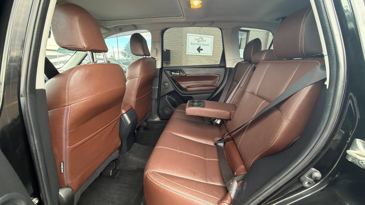 Used 2017 Subaru Forester 2.5i Touring AWD/4WD image 21