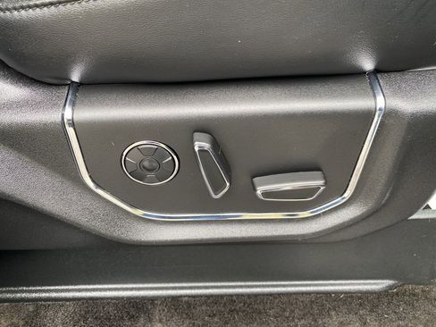 Used 2018 Ford Expedition Max Platinum image 15