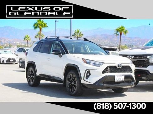 Used 2022 Toyota RAV4 XLE Premium FWD image 1