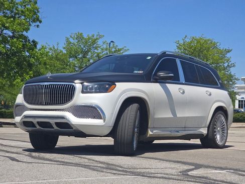 Used 2023 Mercedes-Benz Maybach GLS 600 4MATIC image 12