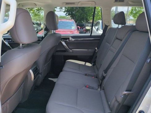 Certified 2020 Lexus GX 460 Premium w/ Premium Package AWD/4WD image 13