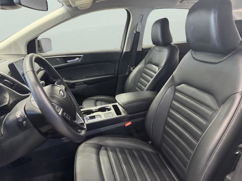 Certified 2024 Ford Edge SEL image 9