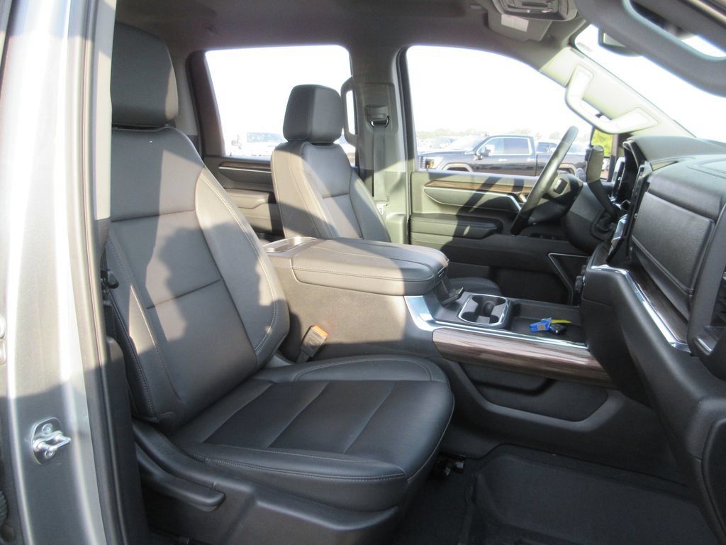 Certified 2025 Chevrolet Silverado 2500 LT w/ Texas Edition AWD/4WD image 25