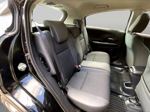 Used 2019 Honda HR-V LX image 19