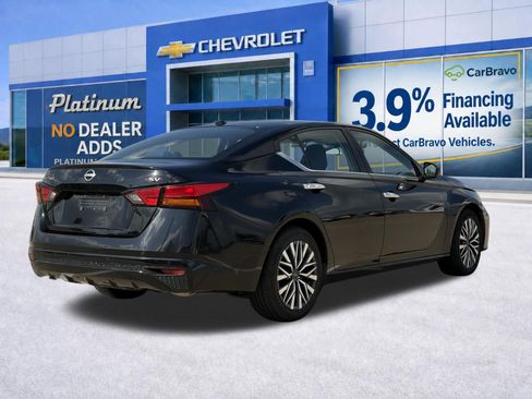 Used 2024 Nissan Altima 2.5 SV FWD image 7