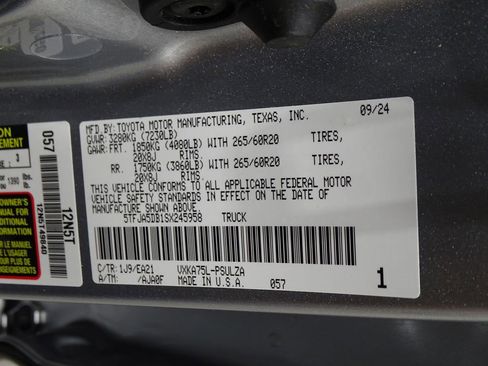 Used 2025 Toyota Tundra Limited image 19