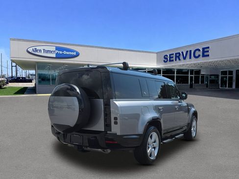 Used 2024 Land Rover Defender 130 X-Dynamic SE AWD/4WD image 8
