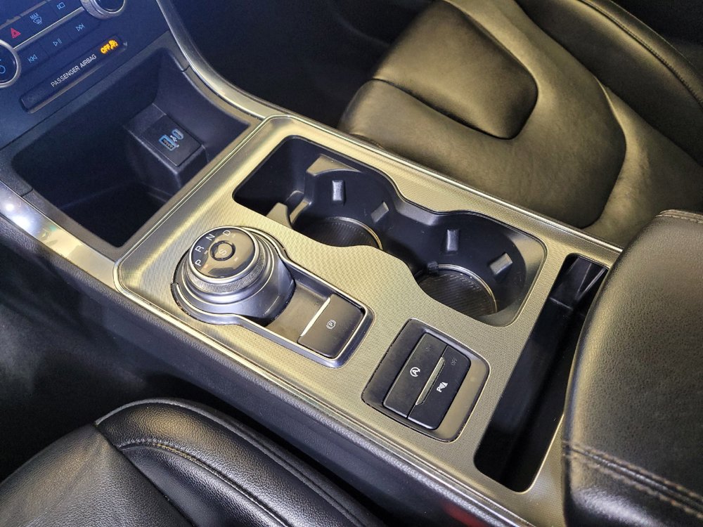 Used 2022 Ford Edge Titanium AWD/4WD image 26