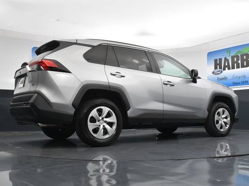 Used 2022 Toyota RAV4 LE FWD image 22