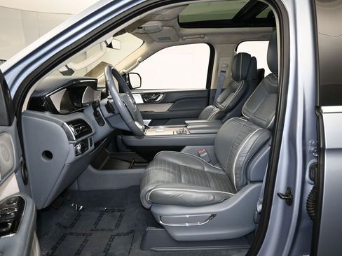 Used 2019 Lincoln Navigator Black Label w/ Cargo Package image 13