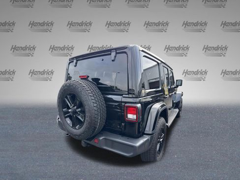 Used 2023 Jeep Wrangler Unlimited Sahara AWD/4WD image 8