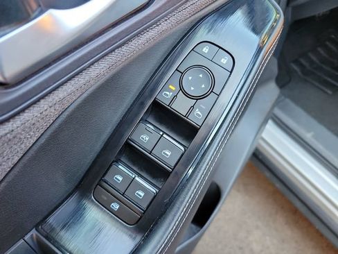 Used 2023 Nissan Rogue SV FWD image 13