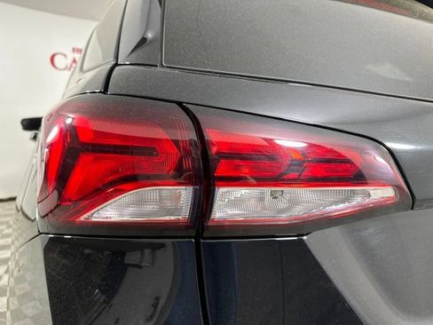 Used 2024 Chevrolet Equinox LT AWD/4WD image 18