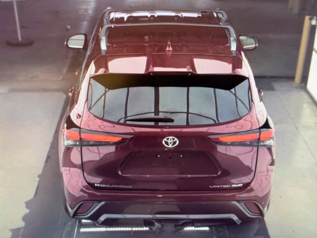 Used 2023 Toyota Highlander Limited AWD/4WD image 17