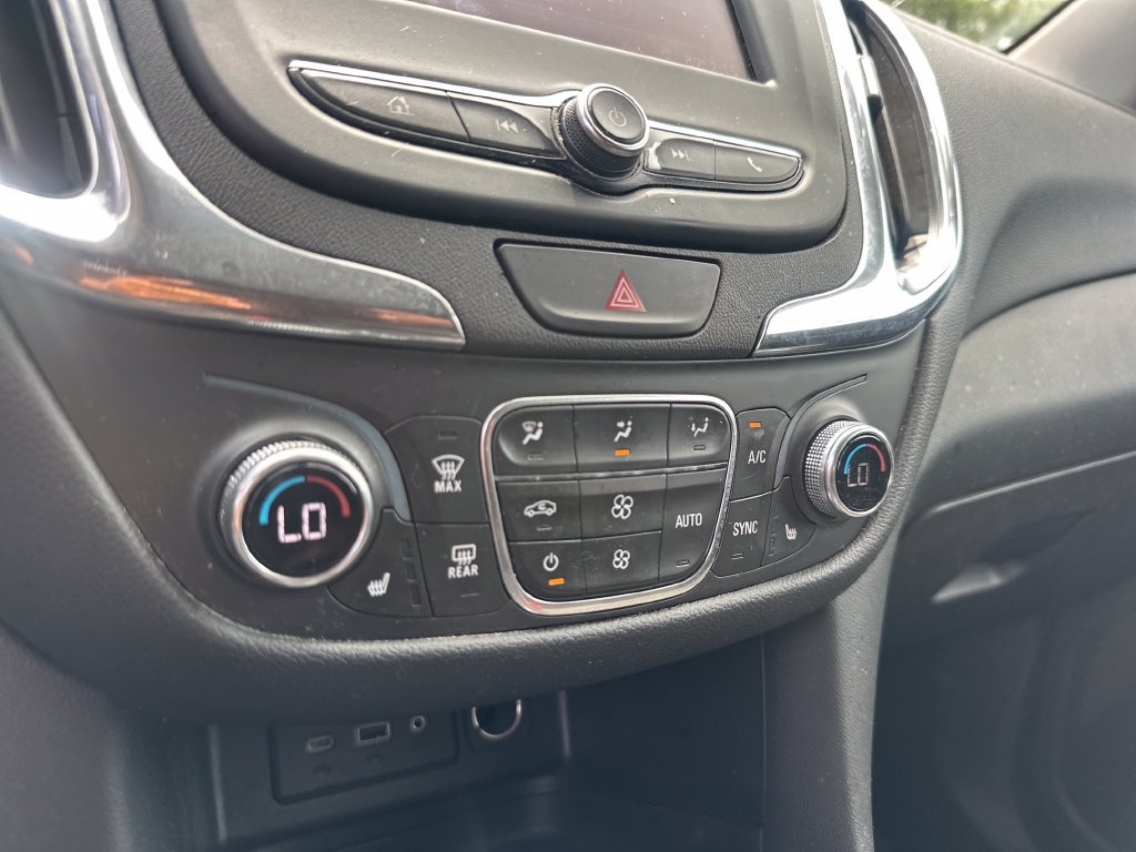 Used 2020 Chevrolet Equinox LT FWD image 45