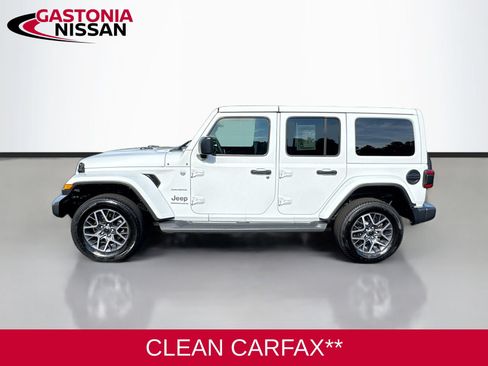 Used 2024 Jeep Wrangler Unlimited Sahara AWD/4WD image 5