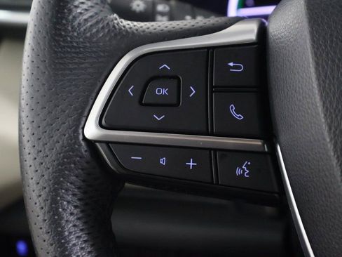 Used 2022 Toyota Sienna Limited image 43