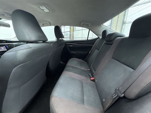 Used 2017 Toyota Corolla LE image 36