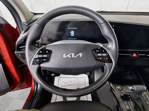 Used 2023 Kia Niro EX FWD image 19