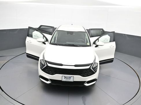 Certified 2025 Kia Sportage LX FWD image 44