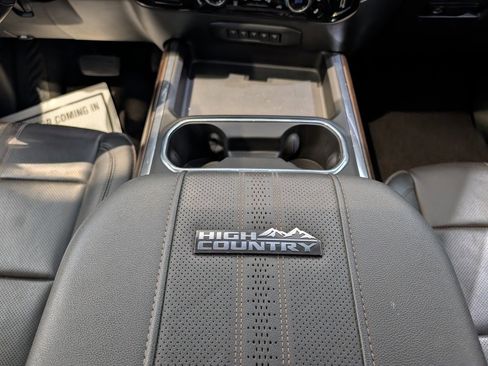 Used 2024 Chevrolet Silverado 2500 High Country w/ Technology Package image 21