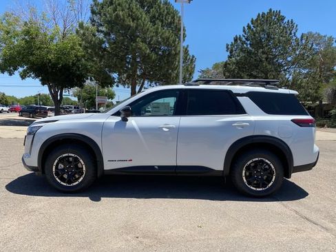 New 2026 Nissan Pathfinder Rock Creek w/ Rock Creek Premium Package AWD/4WD image 2